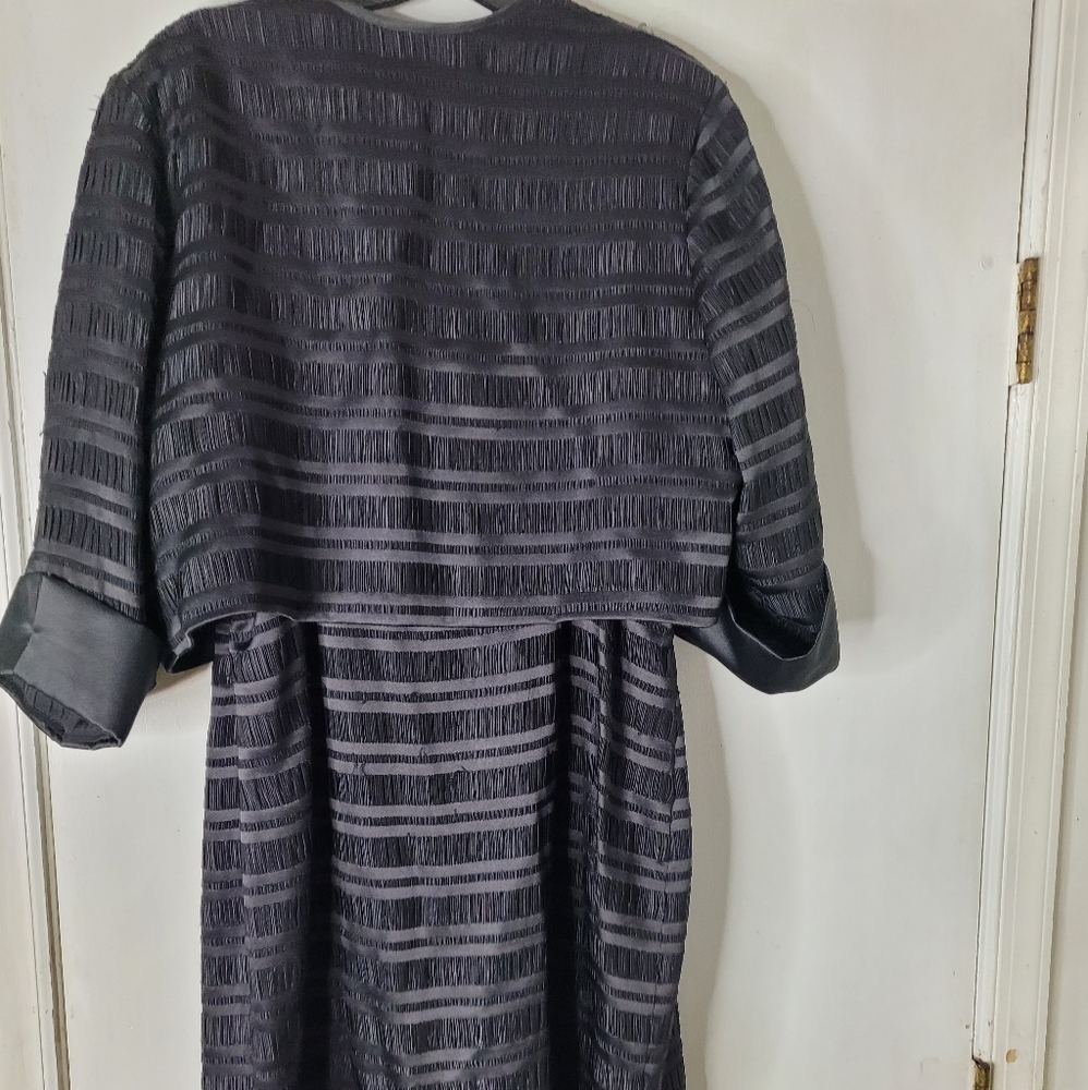 R & M Collection 2pc dress suit - Picture 6 of 6